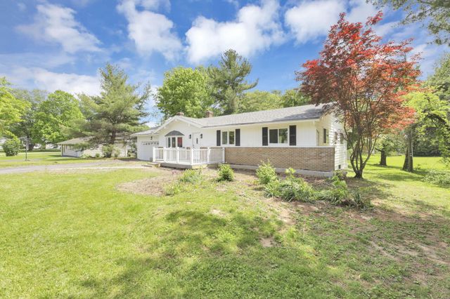 8 Summit Glen Road SW, Pataskala, OH 43062
