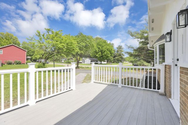 8 Summit Glen Road SW, Pataskala, OH 43062