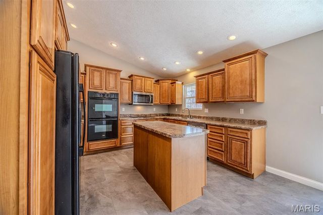 14190 Country Lane, Dixon, MO 65459