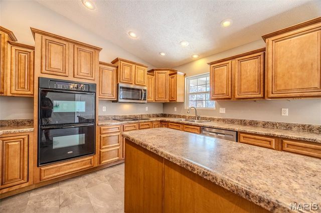 14190 Country Lane, Dixon, MO 65459