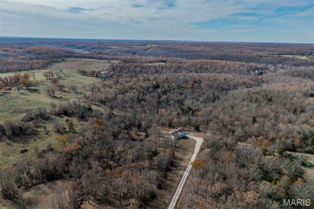 14190 Country Lane, Dixon, MO 65459