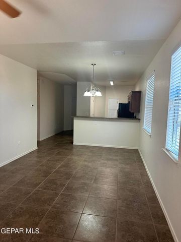 11269 Bullseye Street, El Paso, TX 79934