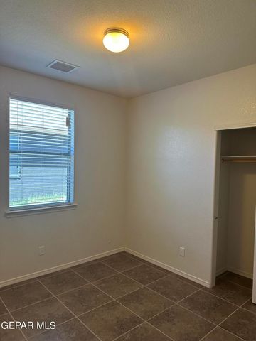 11269 Bullseye Street, El Paso, TX 79934