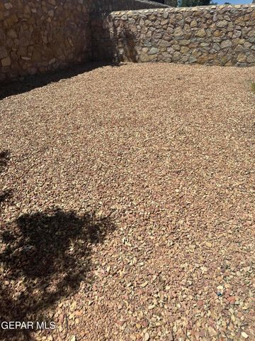 11269 Bullseye Street, El Paso, TX 79934