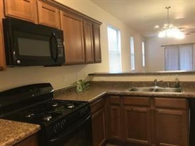 11269 Bullseye Street, El Paso, TX 79934