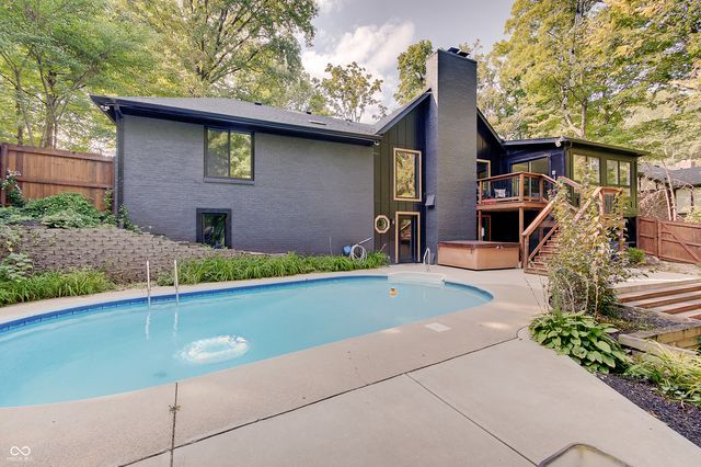 6093 Tremont Boulevard, Bargersville, IN 46106