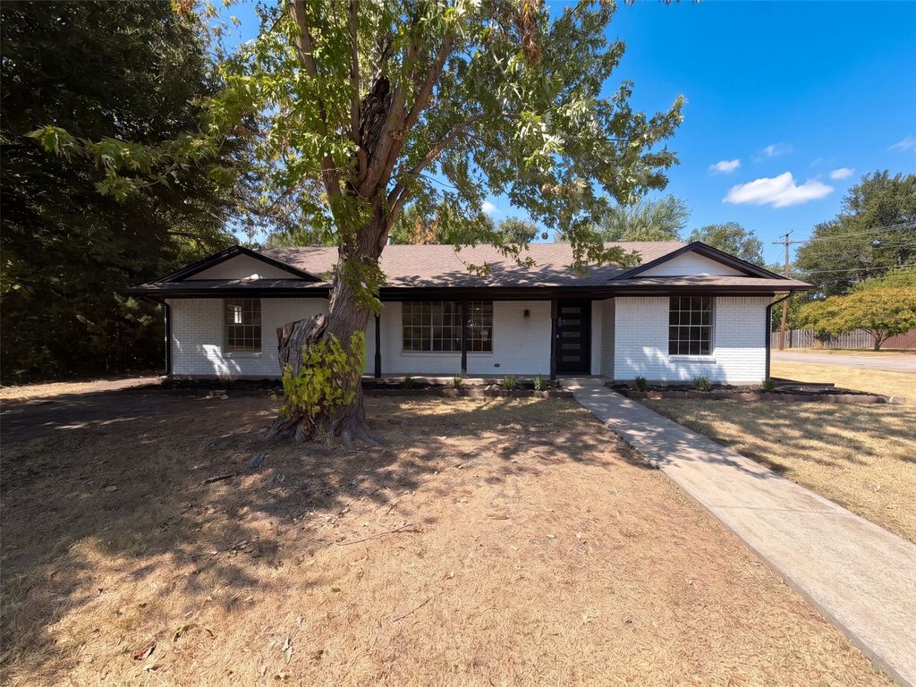 1329 Wellington Drive, Denton, TX 76209 — exterior