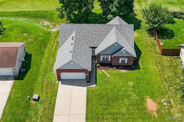 2740 Lake Lucerne Drive, Shiloh, IL 62221