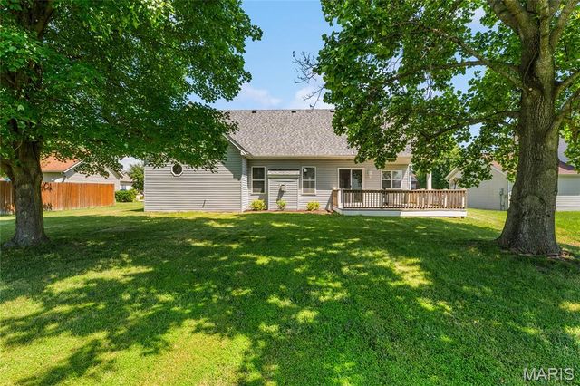 2740 Lake Lucerne Drive, Shiloh, IL 62221