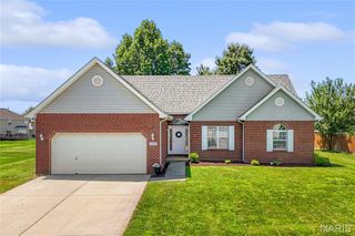 2740 Lake Lucerne Drive, Shiloh, IL 62221