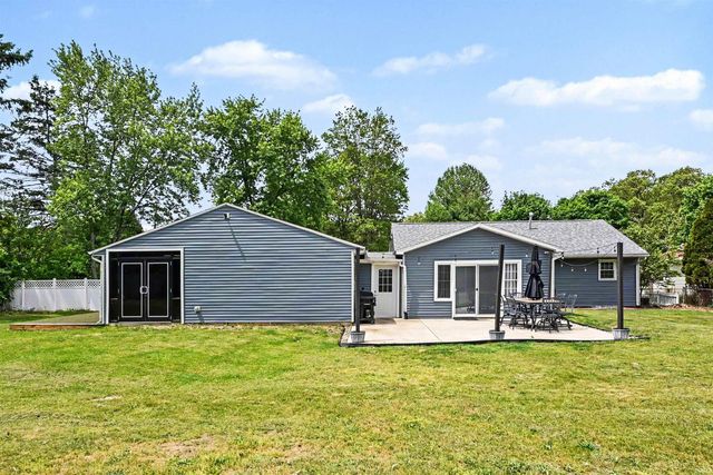 51028 Prescott Avenue, South Bend, IN 46637