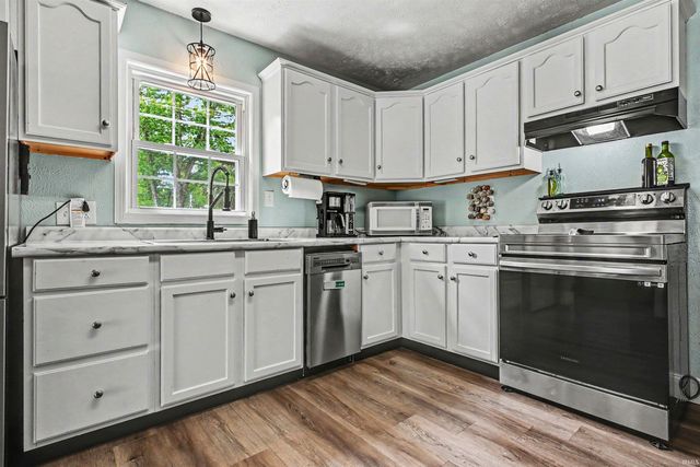 51028 Prescott Avenue, South Bend, IN 46637