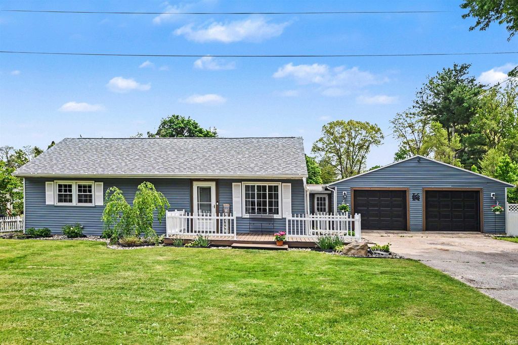 51028 Prescott Avenue, South Bend, IN 46637