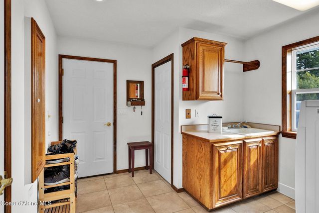 3753 E SKY HARBOR DR, Coeur D'alene, ID 83814