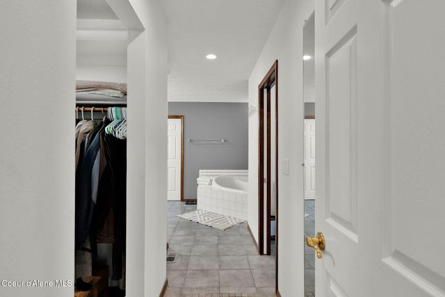 3753 E SKY HARBOR DR, Coeur D'alene, ID 83814