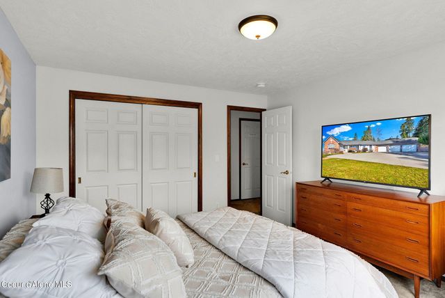 3753 E SKY HARBOR DR, Coeur D'alene, ID 83814