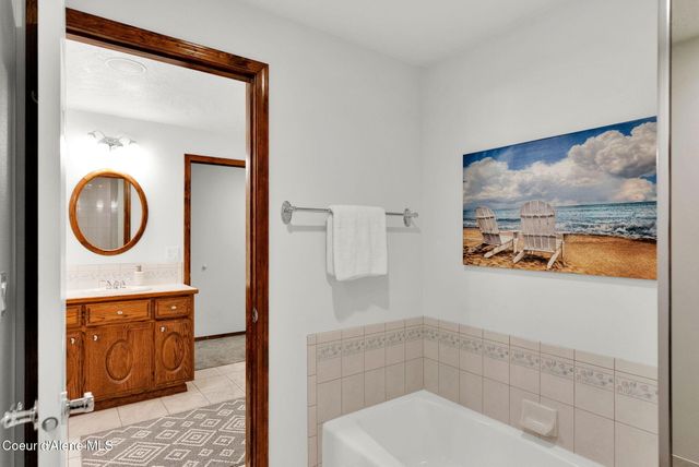 3753 E SKY HARBOR DR, Coeur D'alene, ID 83814