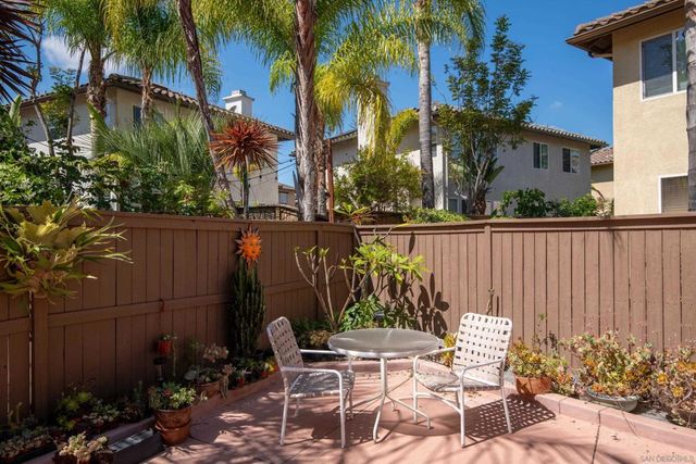 17028 New Rochelle Way, San Diego, CA 92127