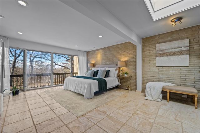 431 Maplewood Drive, Barrington, IL 60010