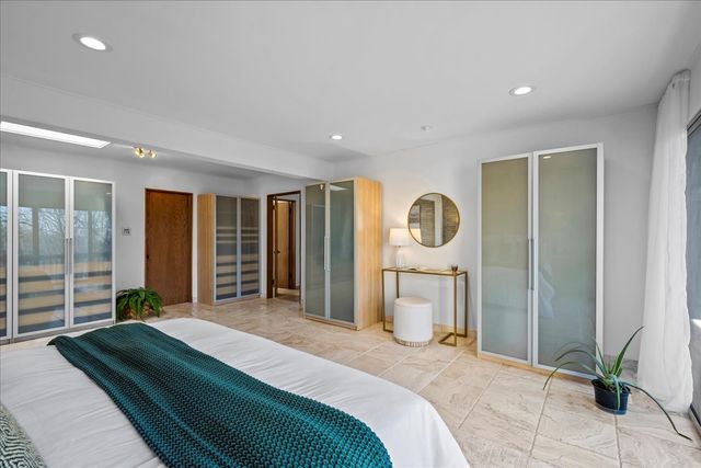 431 Maplewood Drive, Barrington, IL 60010