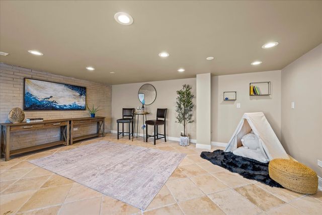 431 Maplewood Drive, Barrington, IL 60010