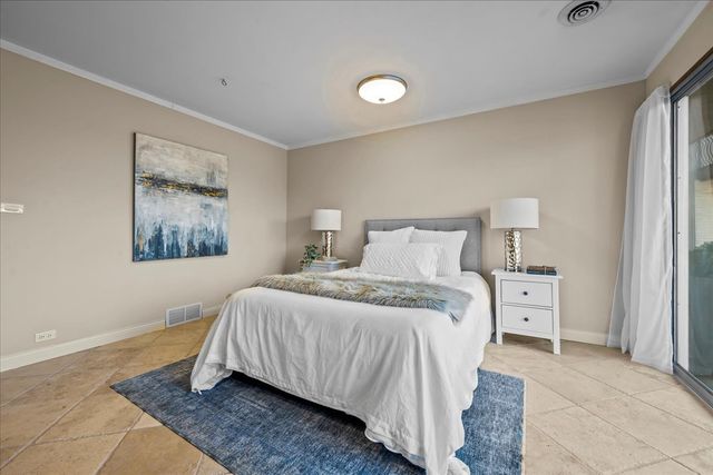 431 Maplewood Drive, Barrington, IL 60010