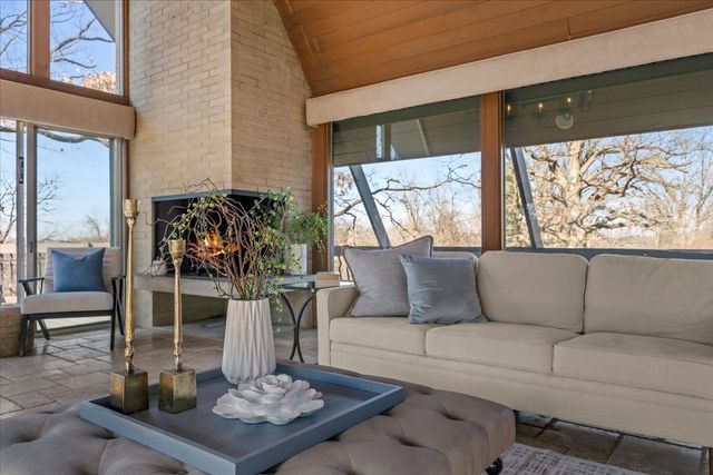 431 Maplewood Drive, Barrington, IL 60010