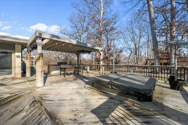 431 Maplewood Drive, Barrington, IL 60010