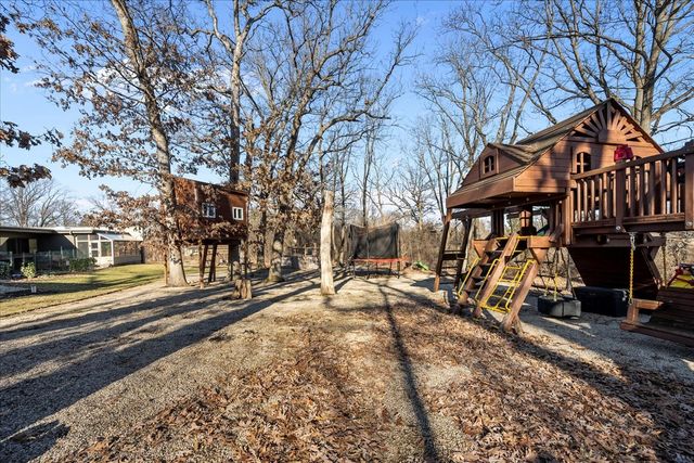 431 Maplewood Drive, Barrington, IL 60010