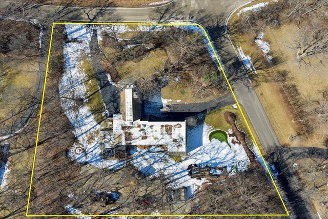 431 Maplewood Drive, Barrington, IL 60010