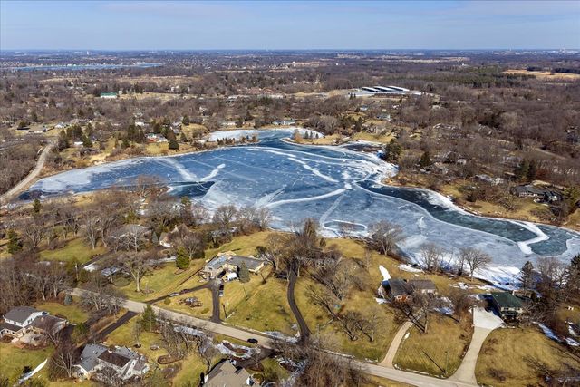 431 Maplewood Drive, Barrington, IL 60010