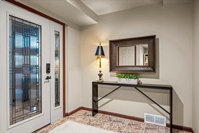 431 Maplewood Drive, Barrington, IL 60010