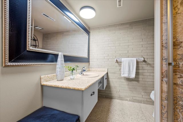 431 Maplewood Drive, Barrington, IL 60010