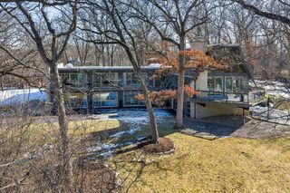 431 Maplewood Drive, Barrington, IL 60010