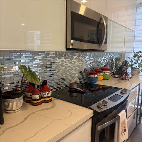 6061 Collins Ave 16E, Miami Beach, FL 33140