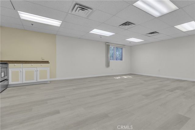 15435 Vanowen Street 102, Van Nuys, CA 91406