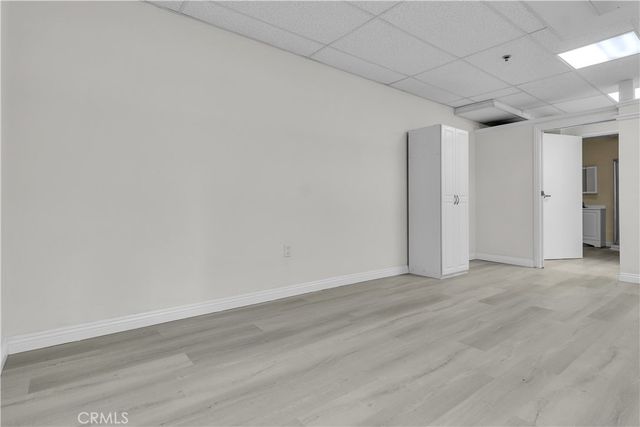 15435 Vanowen Street 102, Van Nuys, CA 91406