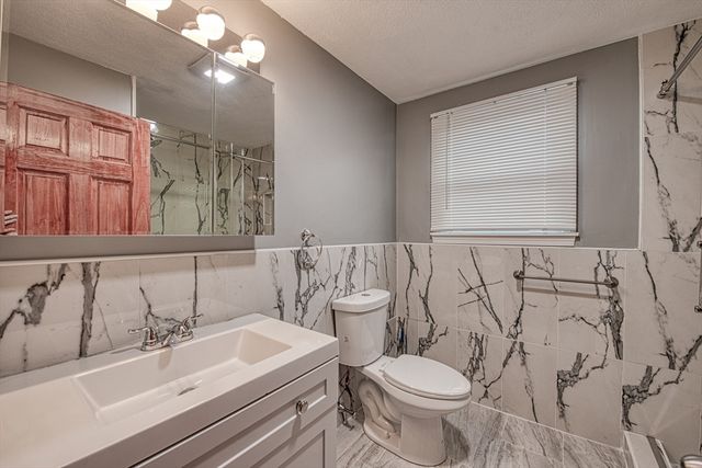 28 Provost St, Brockton, MA 02302