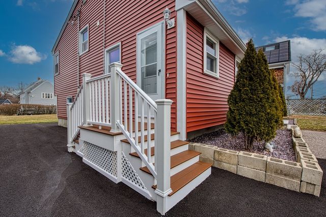 28 Provost St, Brockton, MA 02302