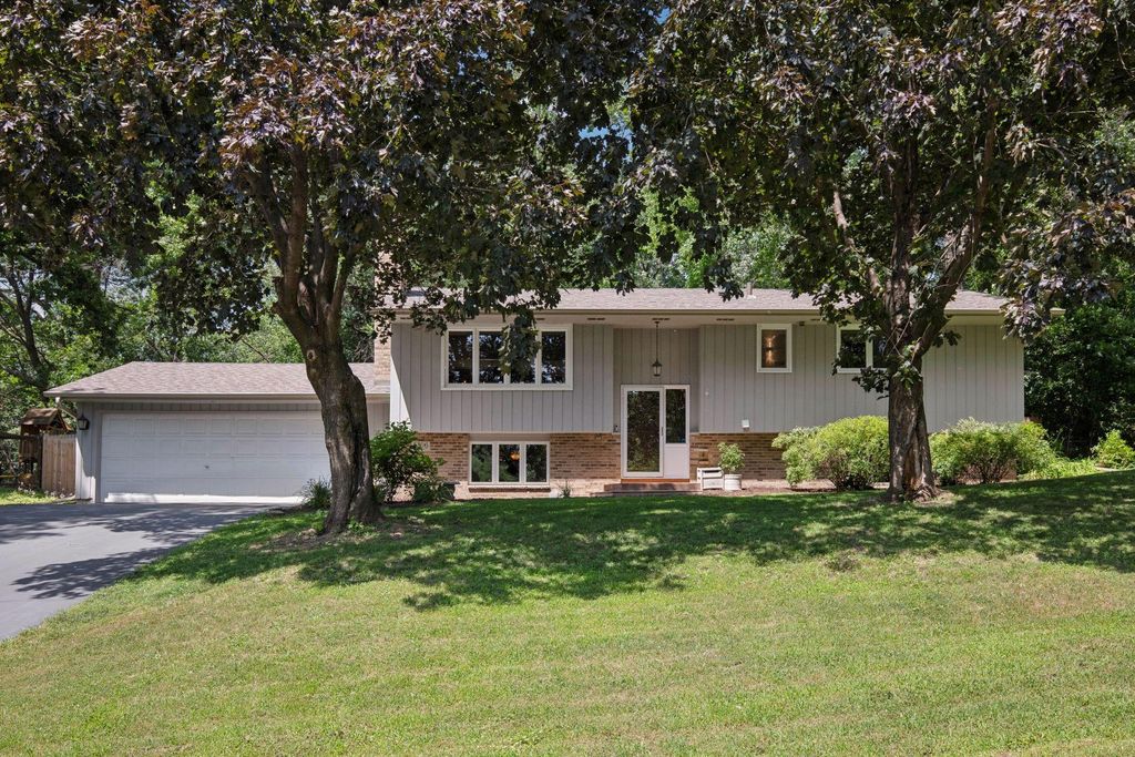 5396 Hampton Street NE, Prior Lake, MN 55372