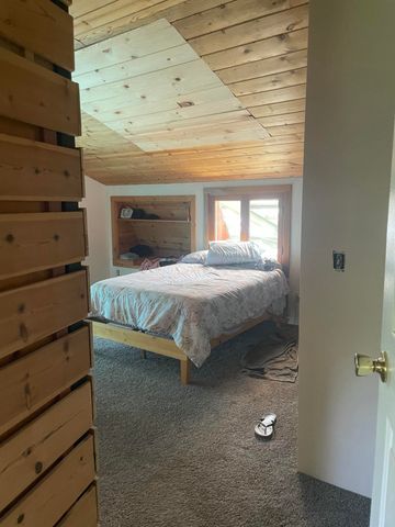 2722 Island Mountain Road, Garberville, CA 95542