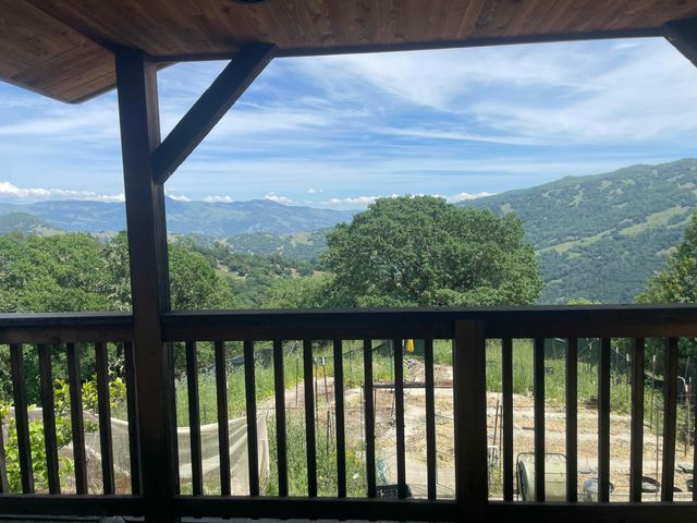 2722 Island Mountain Road, Garberville, CA 95542