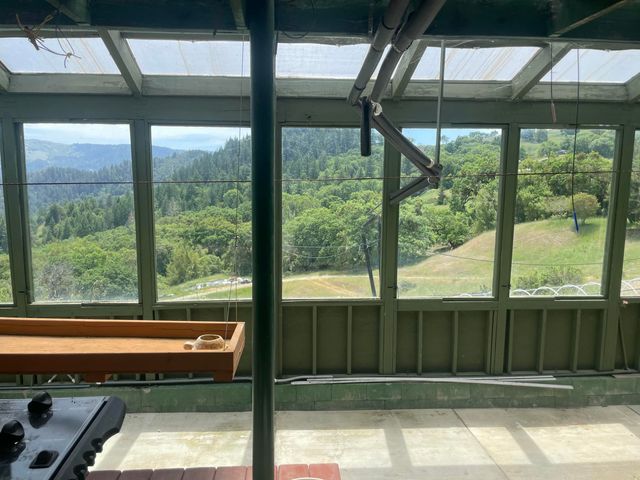 2722 Island Mountain Road, Garberville, CA 95542