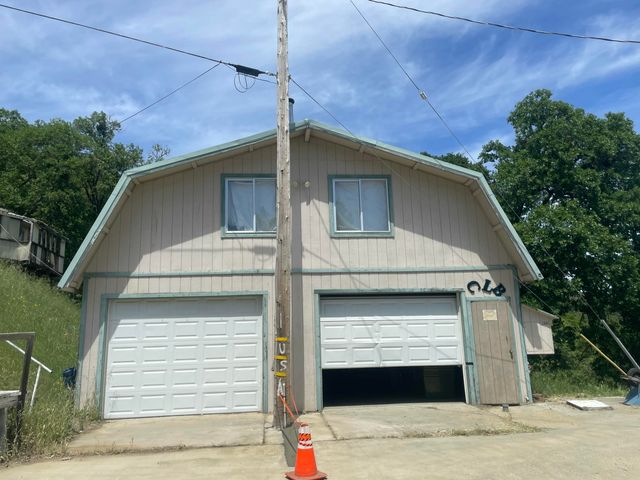 2722 Island Mountain Road, Garberville, CA 95542