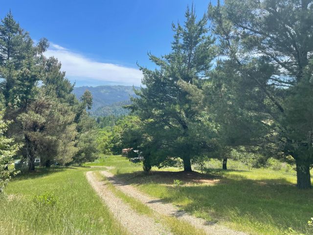 2722 Island Mountain Road, Garberville, CA 95542