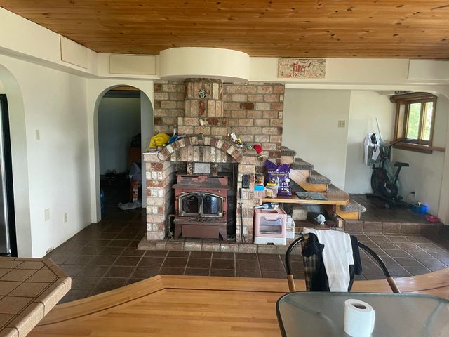 2722 Island Mountain Road, Garberville, CA 95542