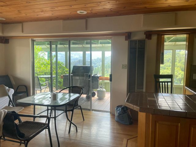 2722 Island Mountain Road, Garberville, CA 95542