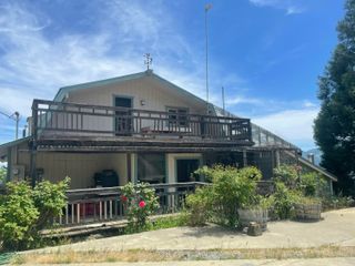 2722 Island Mountain Road, Garberville, CA 95542