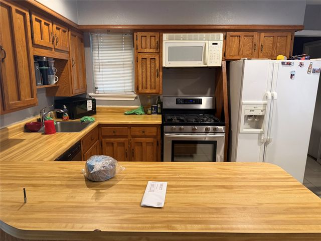 13206 Blossomheath Lane, Dallas, TX 75240
