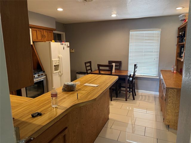 13206 Blossomheath Lane, Dallas, TX 75240
